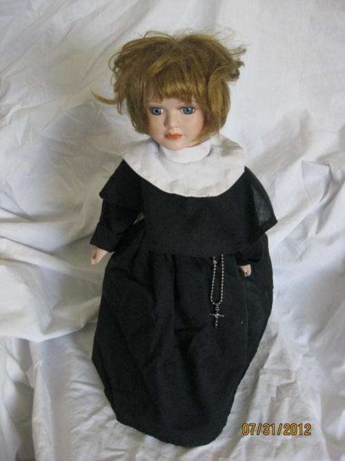 PORCELAIN DOLL , 38CM