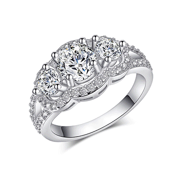 Designer 1.6 Carat Simulated Diamond Ring. Size 8 / Q !!!