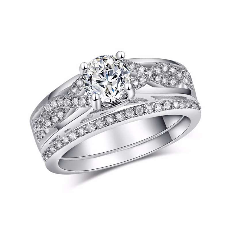 Exquisite 1.50 Carat Round Cut Simulated Diamond Ring Set . Sizes Available : 6 ; 7 ; 8 !!!