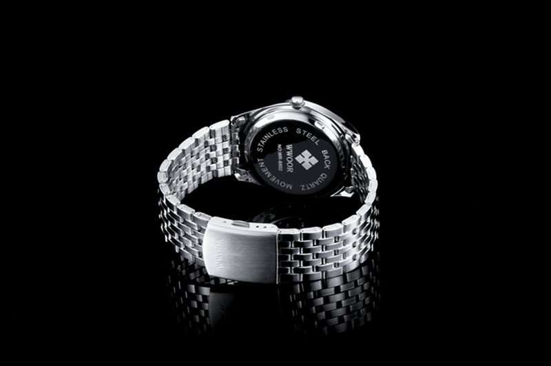*** WWOOR *** MENS DAY/DATE STAINLESS STEEL WATCH