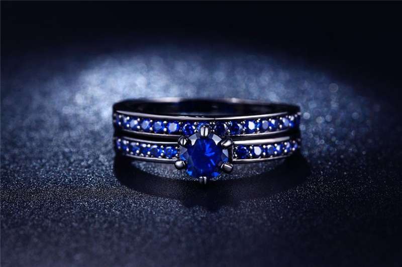 Exquisite 1 Carat Simulated Diamond Wedding Ring Set. Size : 7 / O