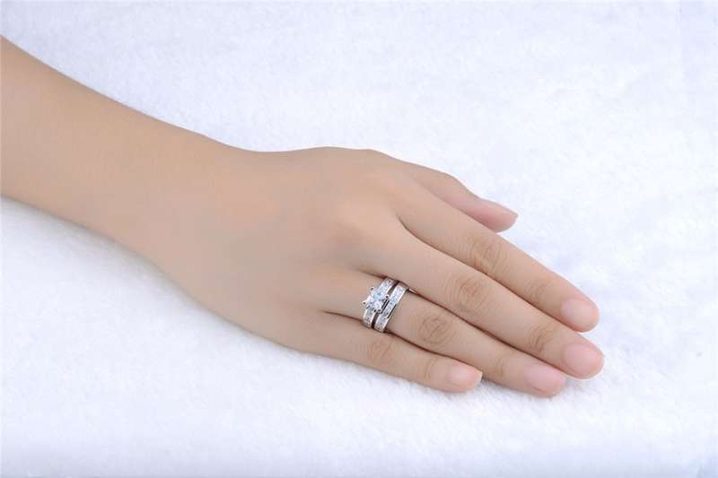 Stunning 2.25 Carat Princess Cut Simulated Diamond Ring Set (Double Band). Sizes Available : 7;8;9