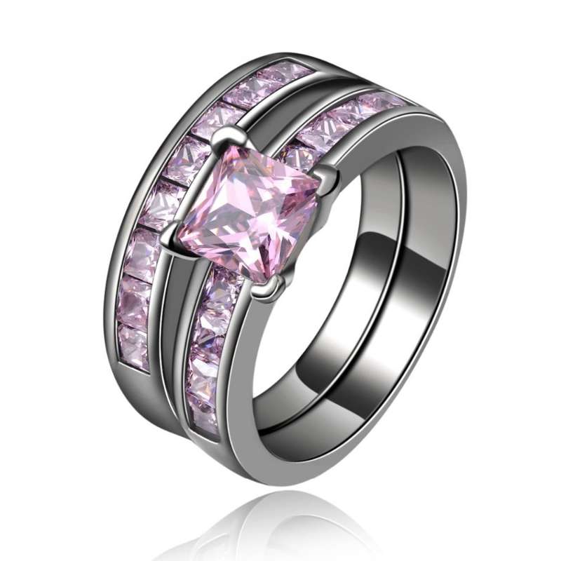 Stunning 1.75 Carat Simulated Diamond Engagement Ring Set. Sizes Available :  6 ; 7 ; 8 ; 9  !!!