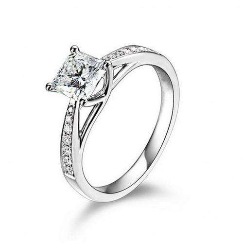 Exclusive 1 Carat Simulated Diamond Ring. Size 6 / M .  2 ON AUCTION!!