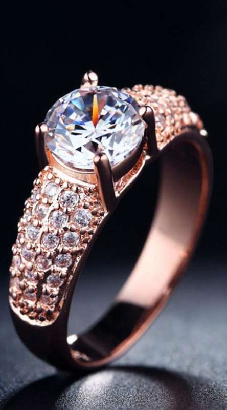 Stunning 1.50 Carat Simulated Diamond Ring. Size 7 / O