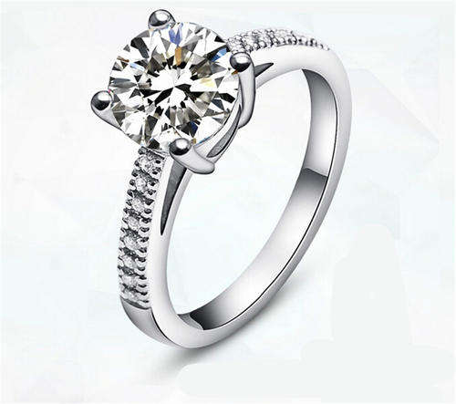 Beautiful 1.35 Carat Simulated Diamond Ring. Size 9 / R3/4 ! 5 ON AUCTION!!!