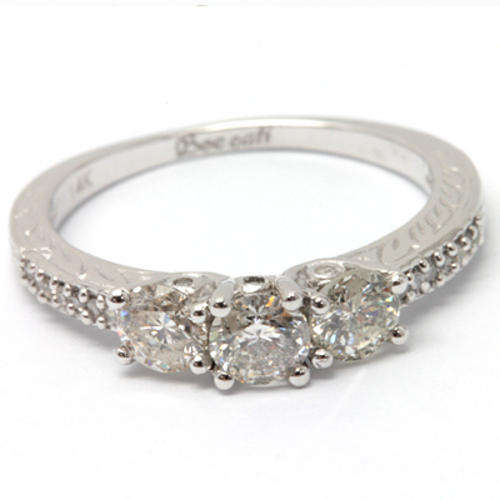 SOLID 14KT WHITE GOLD ENGAGEMENT DIAMOND RING ... EXCELLENT MADE.. NO RERSERVE!!!!!!!!!!!!!!!