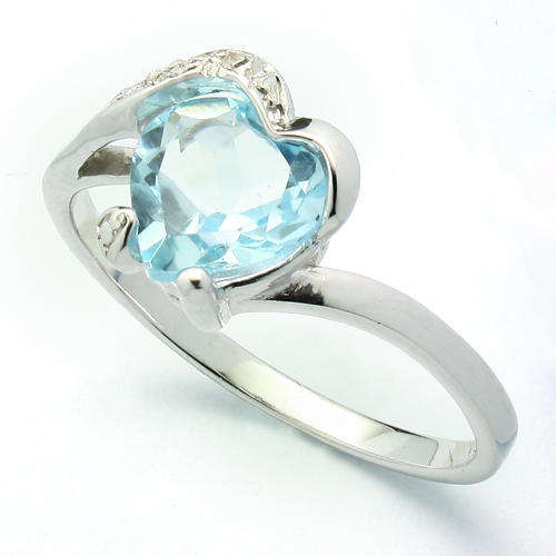 ROMANTIC 7MM HEART SHAPE BLUE TOPAZ AND 2 PCS DIAMOND 925 SILVER RING