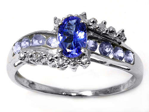 FINE 14KT WHITE GOLD (SI2) TANZANITE AND DIAMOND RING