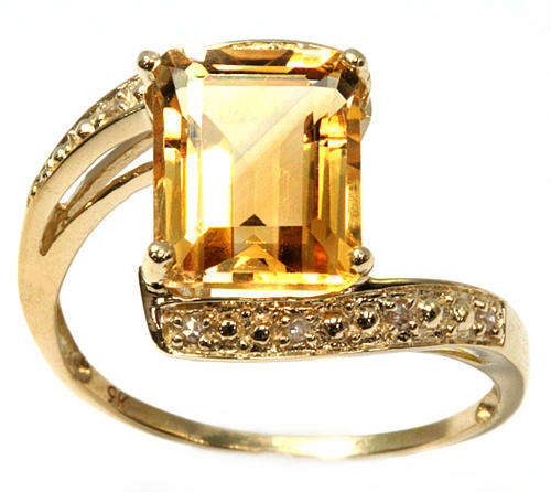 HOT SOLID 9KT YELLOW GOLD CITRINE AND DIAMOND RING