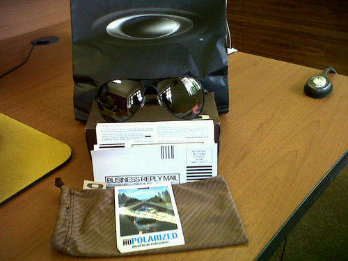 Oakley Plaintiff OO polarized sunglasses imported from Milan Price
