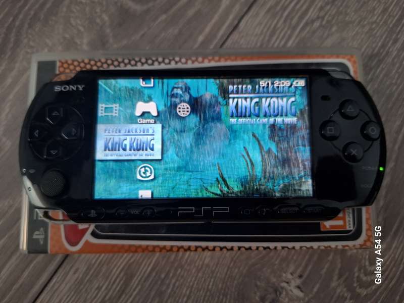 Peter Jackson`s King Kong The Official Game of the Movie (PSP) - NEXT BUSINESS DAY SHIPPING!