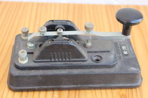 Hi-Mound HK 705 Japanese morse code key