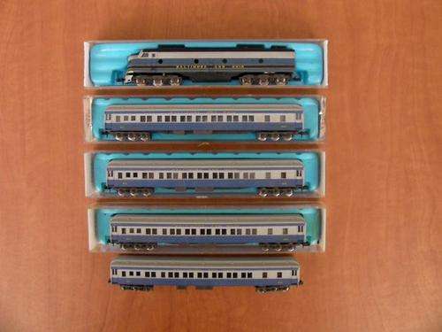 4 X Atlas Pullman Coaches & 1 X Diesel Loco (N Gauge) Baltimore And Ohio