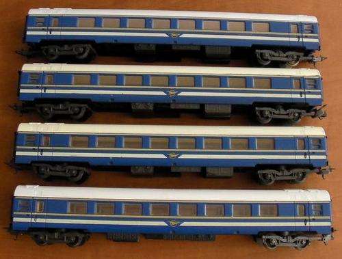 Lima Blue Train Coaches - 4 X 1st Class (Lima - 309139)