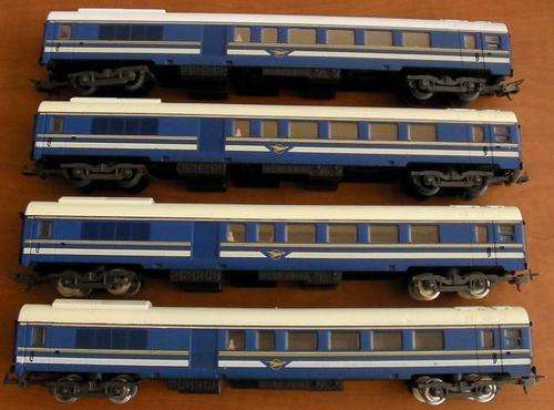 Lima Blue Train Coaches - 4 X Composite (Lima - 309319)