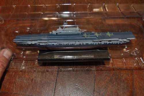 ATLAS DIECAST WARSHIP IN MINT CONDITION,BOXED,USS HORNET