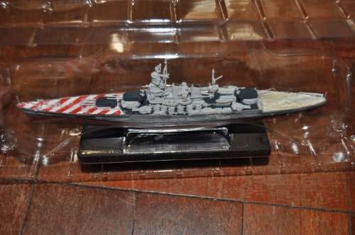 ATLAS DIECAST WARSHIP IN MINT CONDITION,BOXED,RM ROMA
