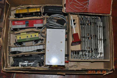 AWESOME!!!! COMPLETE'' PACEMAKER'' ELECTRIC TRAIN SET GOOD CONDITION!!!