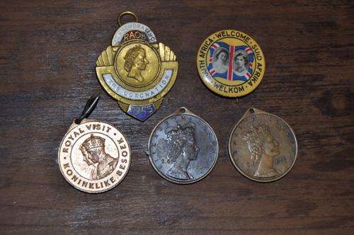 COLLECTION OF COMMEMORATIVE MEDALS