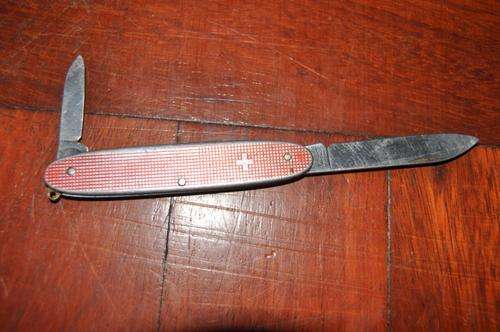 VICTORINOX SWISS ARMY KNIFE!!!!!