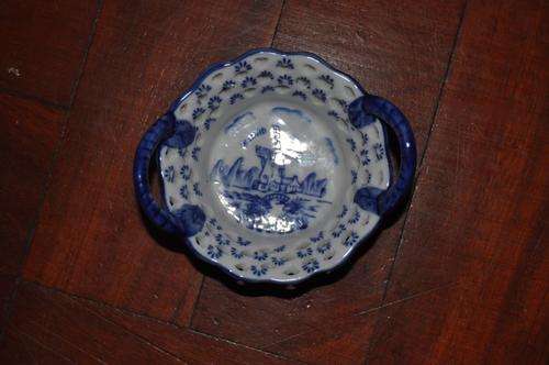 ROYAL DELFT  SMALL PLATE!!!