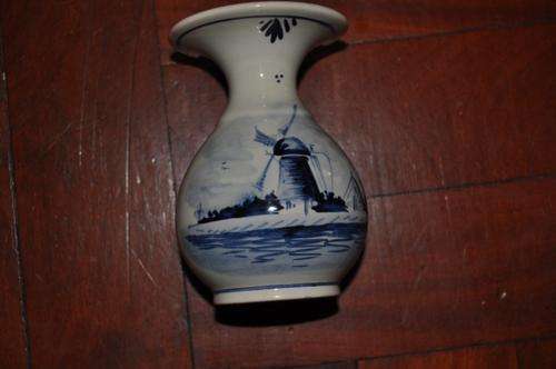 ROYAL DELFT SMALL VASE!!!