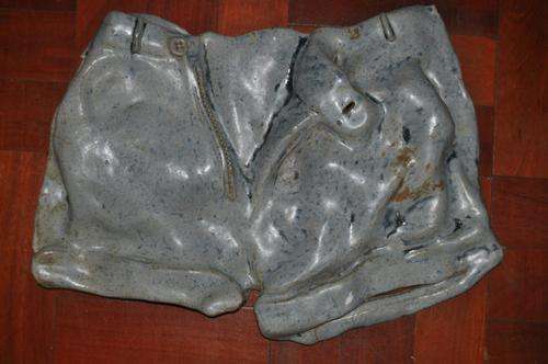 SO COOL!!! S.A. POTTERY STUDIO CERAMIC-DENIM SHORTS(in natural size)