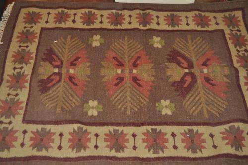 BEAUTIFUL ORIENTAL HAND MADE KILIM IN EXELENT CONDITION