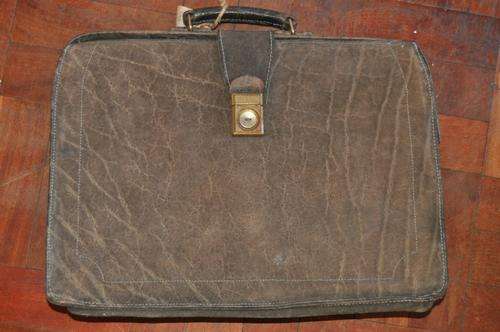 BEAUTIFUL VINTAGE REAL ELEPHANT HIDE BRIEFCASE IN VERY GOOD CONDITION