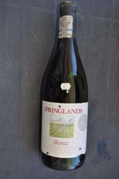 VINTAGE SPRINGLANDS SHIRAZ ,0,75L,PROBABLY 1980s