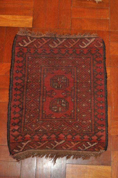 SMALL VINTAGE PERSIAN HANDMADE CARPET