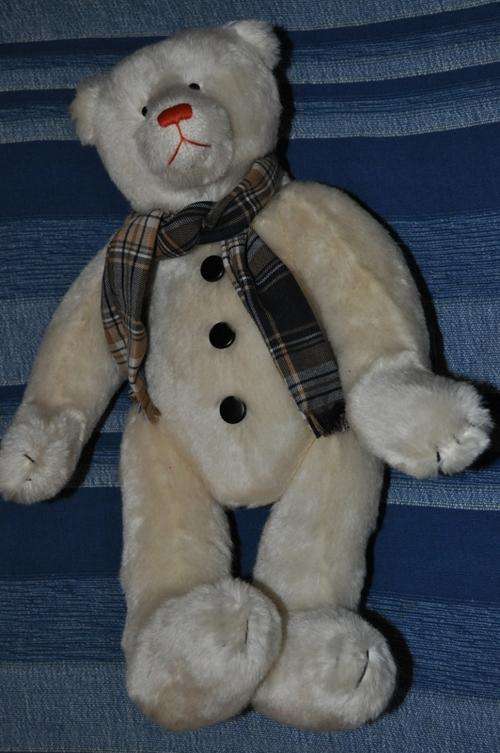 RARE AND COLLETIBLE !!! LIMITED EDITION BRITISH MIMIZAN HANDMADE TEDDY IN EXCELLENT CONDITION