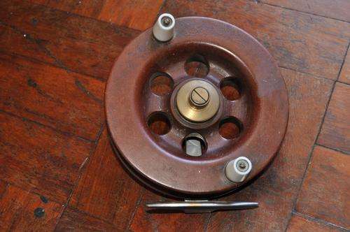 BIG BAKELITE FISHING REEL DIAMETER 18CM