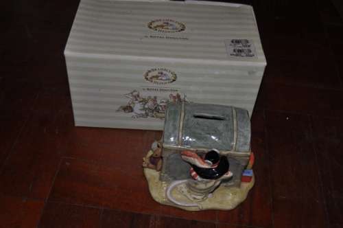 ROYAL DOULTON BRAMBLY HEDGE MONEY BOX,MINT CONDITION ,BOXED