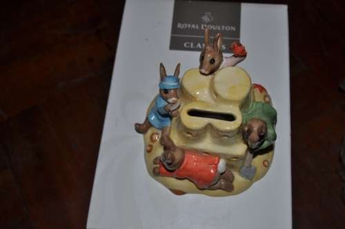 ROYAL DOULTON BUNNYKINS MONEY BOX,MINT CONDITION ,BOXED