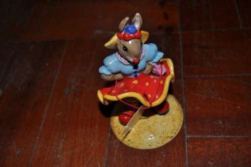 ROYAL DOULTON BUNNYKINS FIGURINE,MINT CONDITION