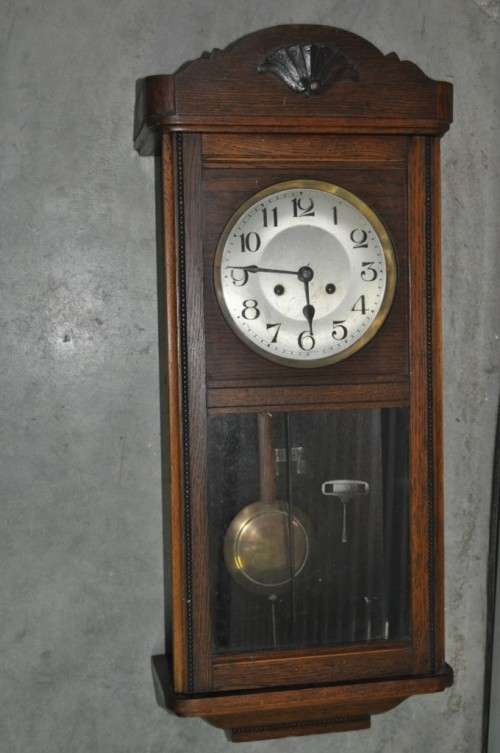 BEAUTIFUL VINTAGE GERMAN WALL CLOCK IN WORKING ORDER