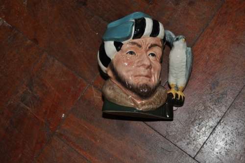 rare!!! ROYAL DOULTON "THE FALCONER"CHARACTER JUG,1959,IN GREAT CONDITION