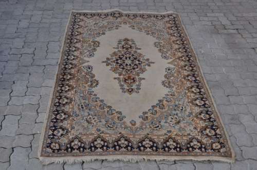 FANTASTIC PERSIAN HANDMADE CARPET 116X210CM