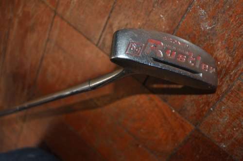 GOLF CLUB RUSTLER