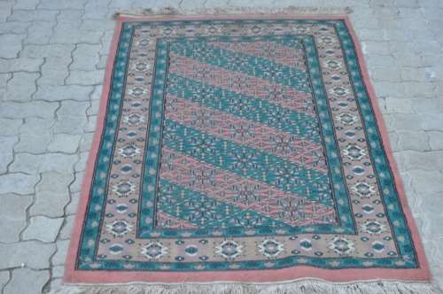 PERSIAN HANDMADE CARPET 96X132CM