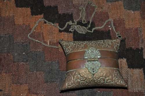 VINTAGE BRASS AND COPPER MOROCCO HAND BAG