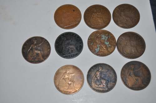 COLLECTION OF BRITISH ONE PENNY COINS