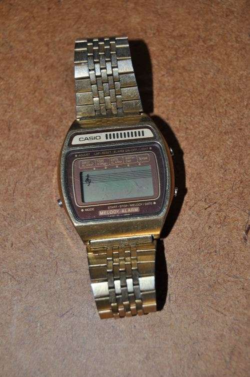 RARE!!! Vintage Casio Melody Alarm H104G Gold