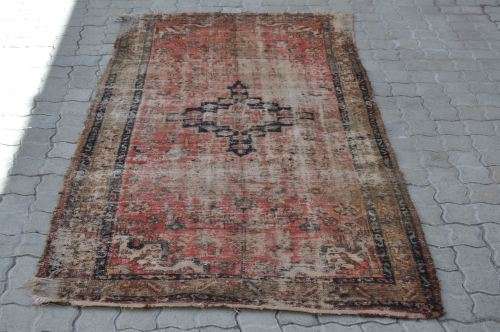ANTIQUE VERY WORN PERSIAN HANDMADE CARPET 108X205CM