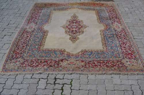 HUGE ANTIQUE WORN PERSIAN HANDMADE CARPET 204X306CM