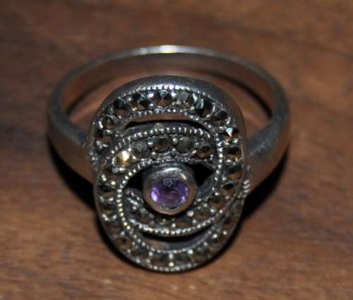 925 STERLING SILVER MARCASITE  RING WITH AMETIST