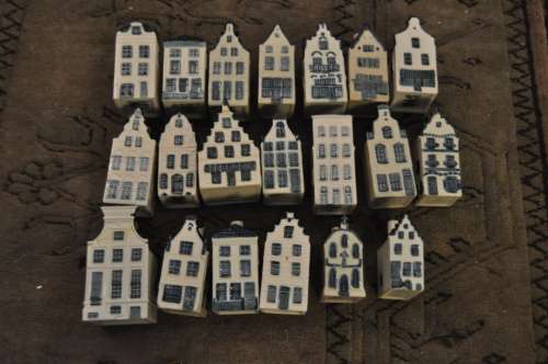 WOW!!!  COLLECTION OF  Delft KLM Bols miniature house decanterS-20PS