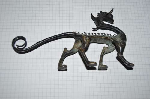 OLD ORIENTAL BRONZE FIGURINE OF DRAGON WITH NICE PATINA